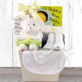 Baby Essentials: New Baby Gift Basket