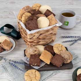 Baked Goods Gift Basket (Option: Sampler)